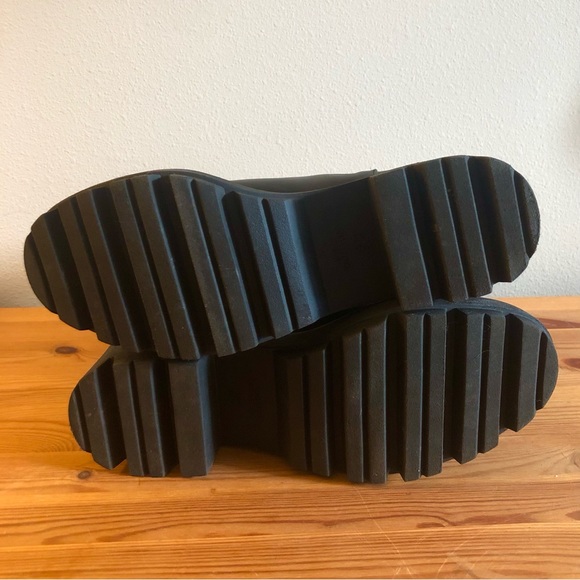 Urban Outfitters Chelsea Platform Boot Black - Picture 5 of 5